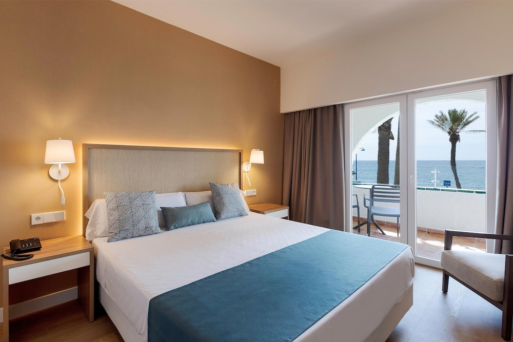 AluaSoul Menorca Hotel - Adults Only — Hotel rooms in S'Algar, Balearic Islands