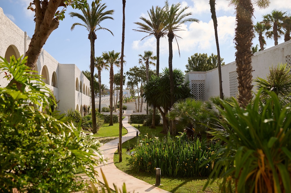 AluaSoul Menorca Hotel - Adults Only — Hotel building in S'Algar, Balearic Islands