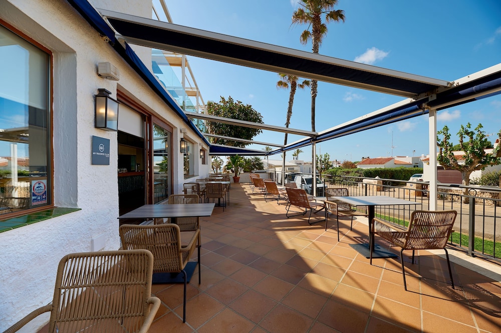 AluaSoul Menorca Hotel - Adults Only — Restaurant & bars in S'Algar, Balearic Islands