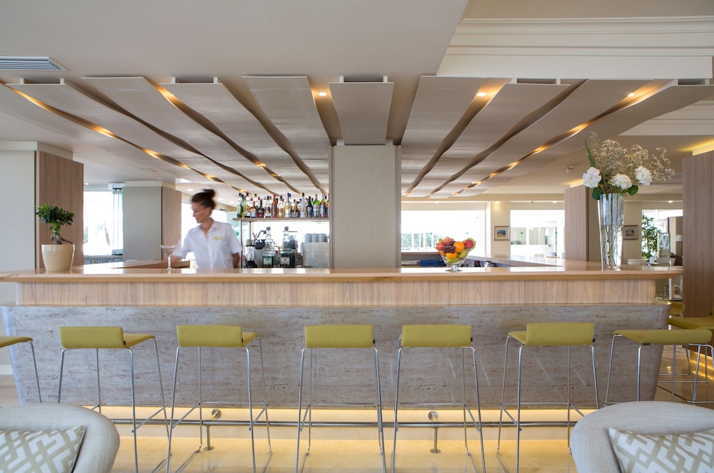 Hotel Sabina & Suites — Restaurant & bars in Cala Millor, Balearic Islands