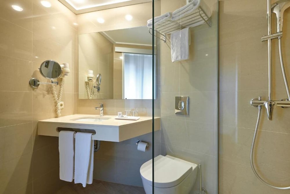 Hotel Sabina & Suites — Hotel rooms in Cala Millor, Balearic Islands