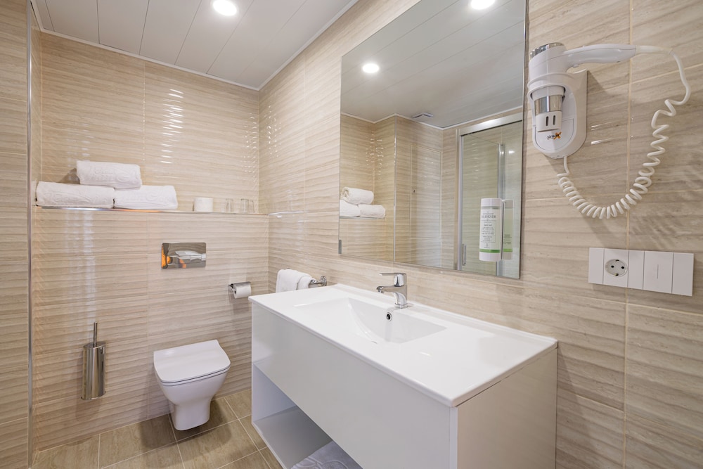 Hotel Gran Sol Ibiza — Hotel rooms in San Antonio, Balearic Islands