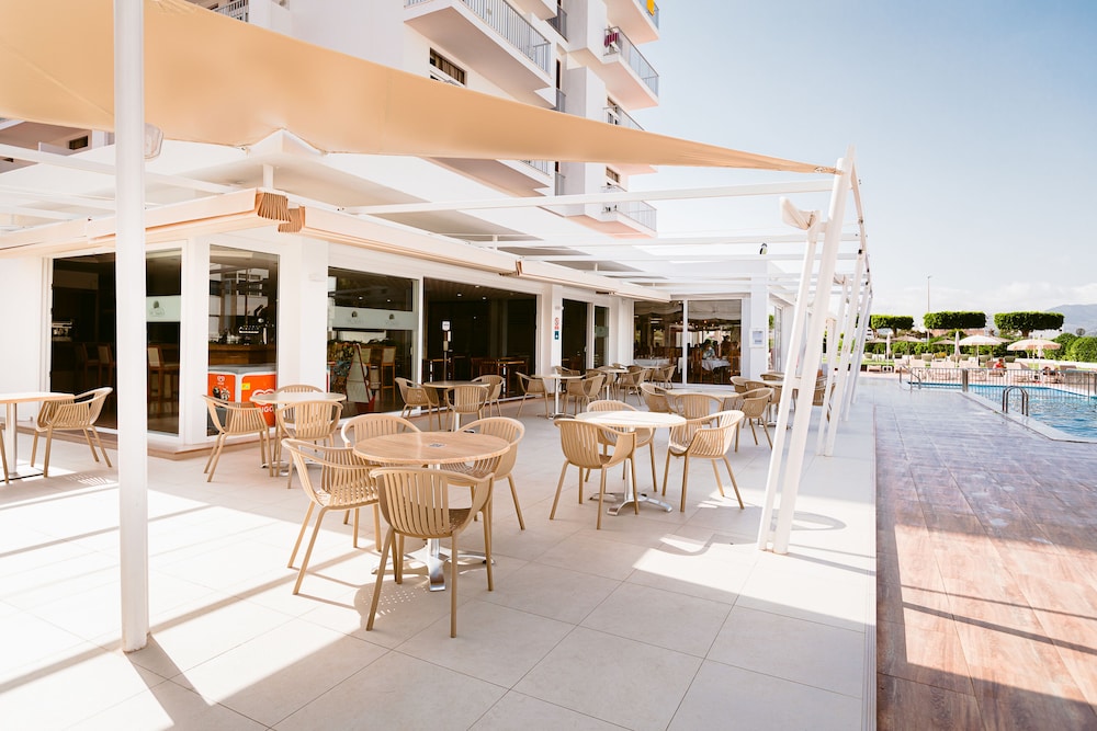 Hotel Gran Sol Ibiza — Restaurant & bars in San Antonio, Balearic Islands