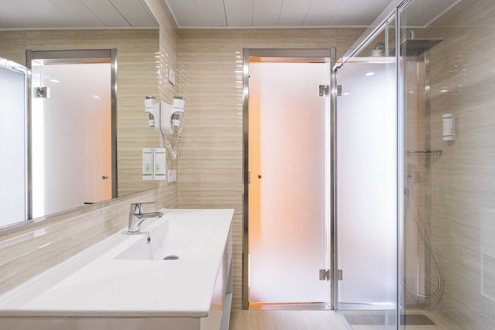 Hotel Gran Sol Ibiza — Hotel rooms in San Antonio, Balearic Islands