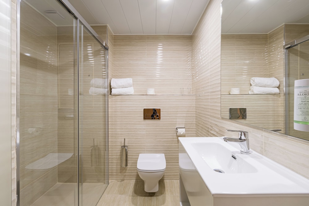 Hotel Gran Sol Ibiza — Hotel rooms in San Antonio, Balearic Islands