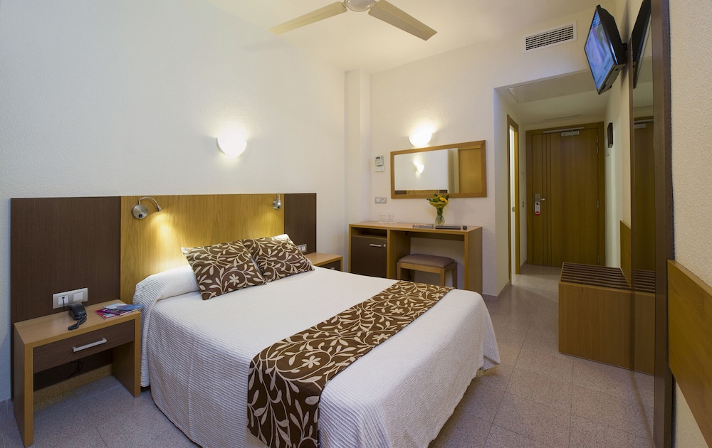 Hotel Gran Sol Ibiza — Hotel rooms in San Antonio, Balearic Islands