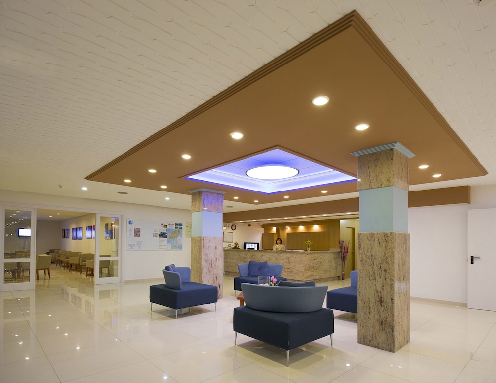 Hotel Gran Sol Ibiza — Hotel building in San Antonio, Balearic Islands
