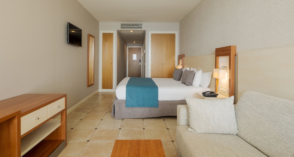Hotel ILUNION Fuengirola — Hotel rooms in Fuengirola, Andalusia