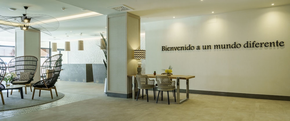 Hotel ILUNION Fuengirola — Hotel building in Fuengirola, Andalusia