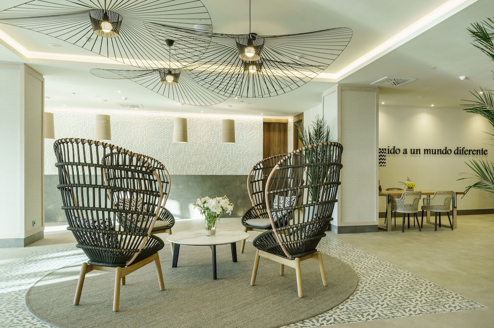 Hotel ILUNION Fuengirola — Hotel building in Fuengirola, Andalusia