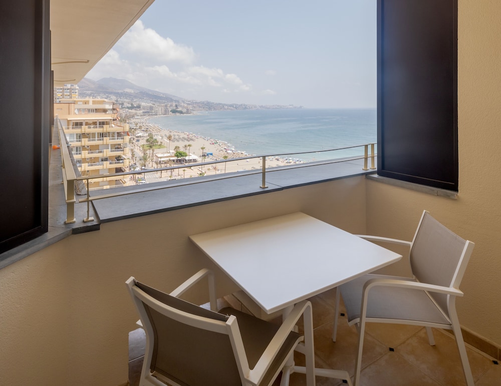Hotel ILUNION Fuengirola — Hotel rooms in Fuengirola, Andalusia