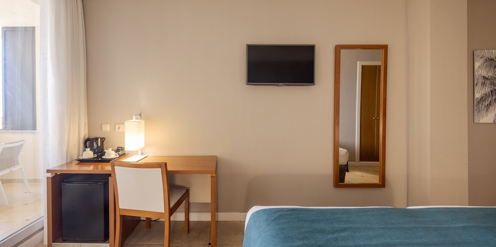 Hotel ILUNION Fuengirola — Hotel rooms in Fuengirola, Andalusia