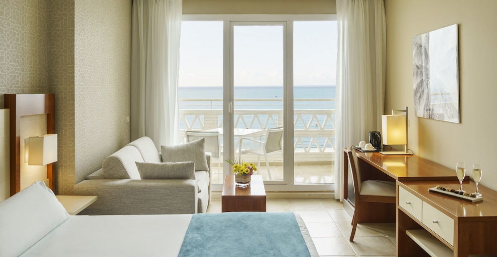 Hotel ILUNION Fuengirola — Hotel rooms in Fuengirola, Andalusia
