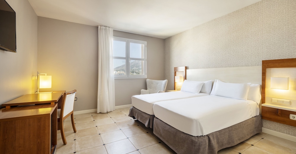 Hotel ILUNION Fuengirola — Hotel rooms in Fuengirola, Andalusia