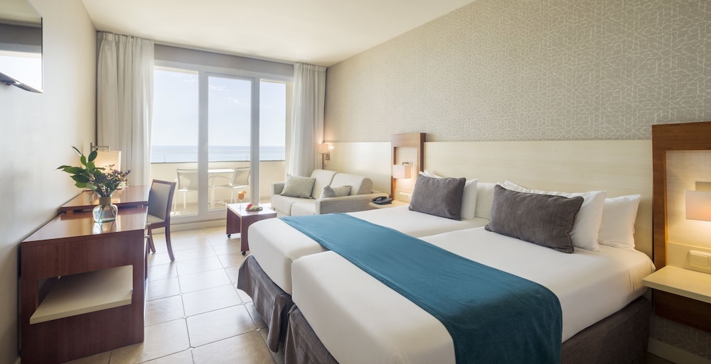 Hotel ILUNION Fuengirola — Hotel rooms in Fuengirola, Andalusia