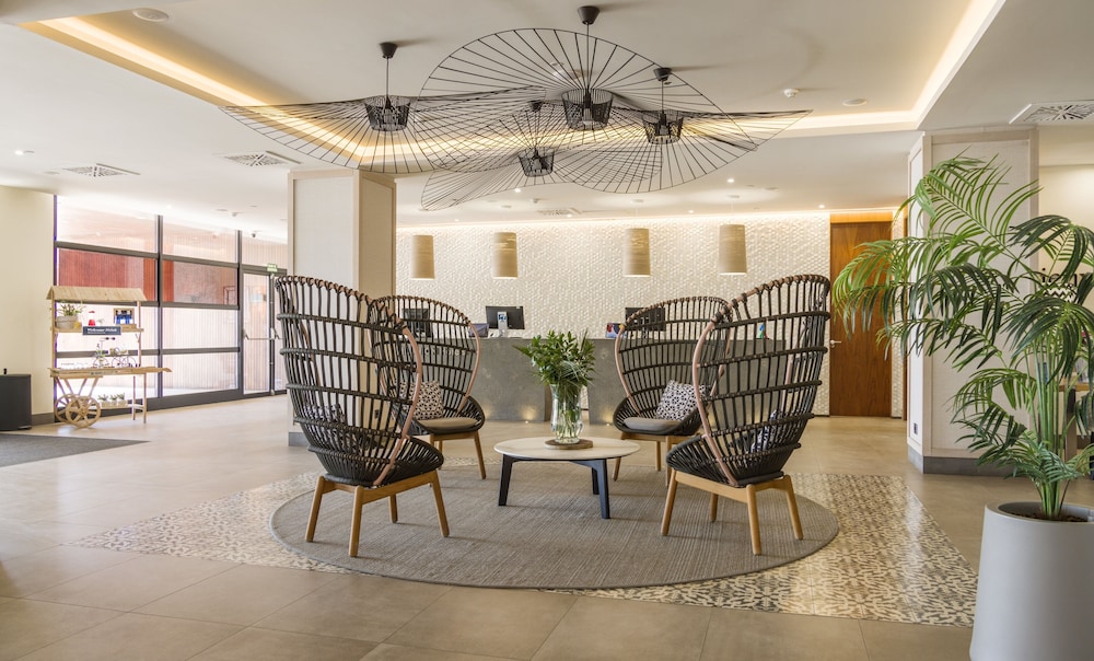 Hotel ILUNION Fuengirola — Hotel building in Fuengirola, Andalusia