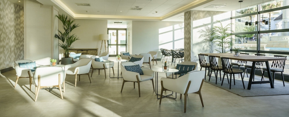 Hotel ILUNION Fuengirola — Restaurant & bars in Fuengirola, Andalusia