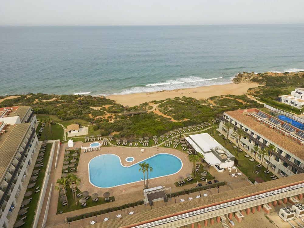 Hotel ILUNION Calas De Conil - zdjęcie 3