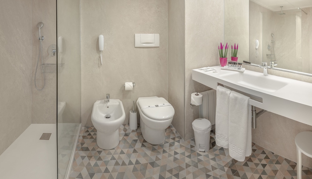 Hotel RH Corona del Mar By Hoteles RH — Hotel rooms in Benidorm, Valencian Community