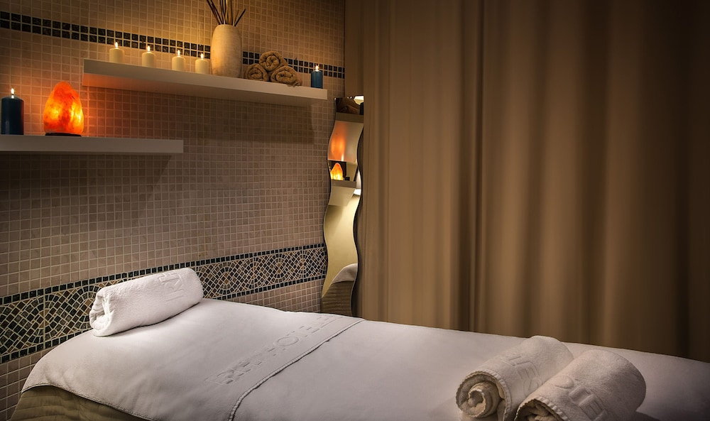 Hotel RH Corona del Mar By Hoteles RH — Hotel rooms in Benidorm, Valencian Community