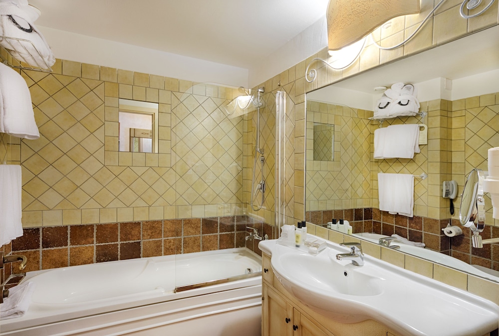 COLONNA RESORT, a Colonna Luxury Beach Hotel, Porto Cervo — Hotel rooms in Arzachena, Sardinia