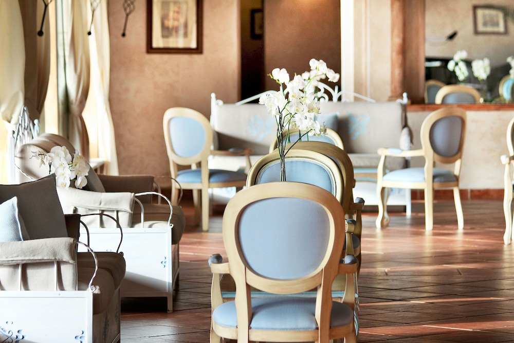 COLONNA RESORT, a Colonna Luxury Beach Hotel, Porto Cervo — Hotel building in Arzachena, Sardinia