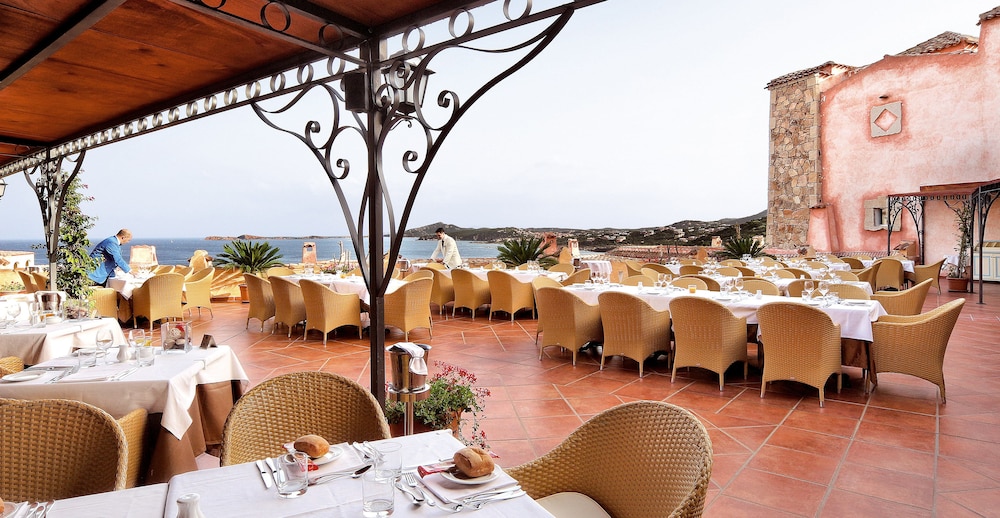 COLONNA RESORT, a Colonna Luxury Beach Hotel, Porto Cervo — Restaurant & bars in Arzachena, Sardinia