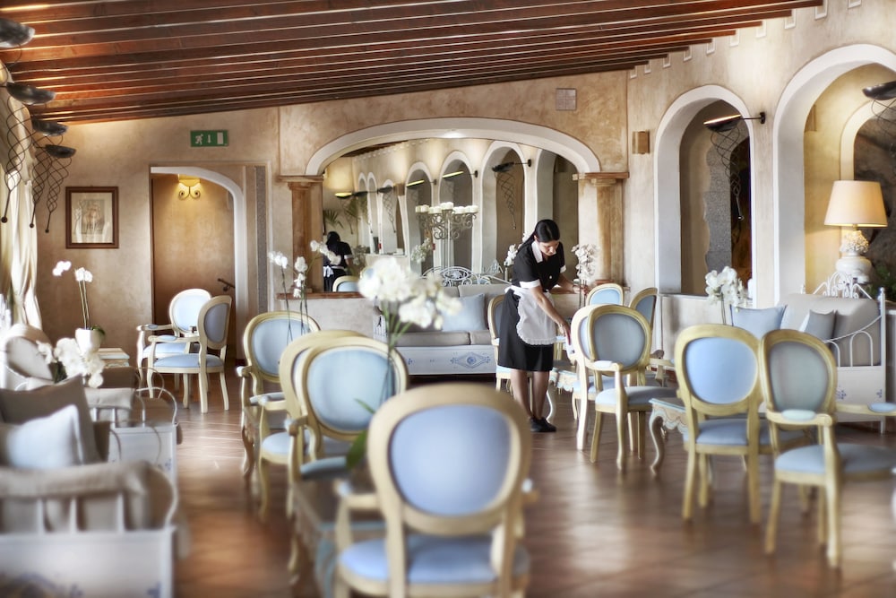 COLONNA RESORT, a Colonna Luxury Beach Hotel, Porto Cervo — Restaurant & bars in Arzachena, Sardinia