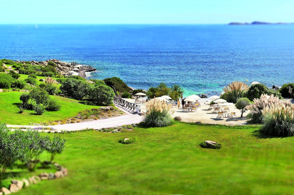 COLONNA RESORT, a Colonna Luxury Beach Hotel, Porto Cervo — Beach in Arzachena, Sardinia