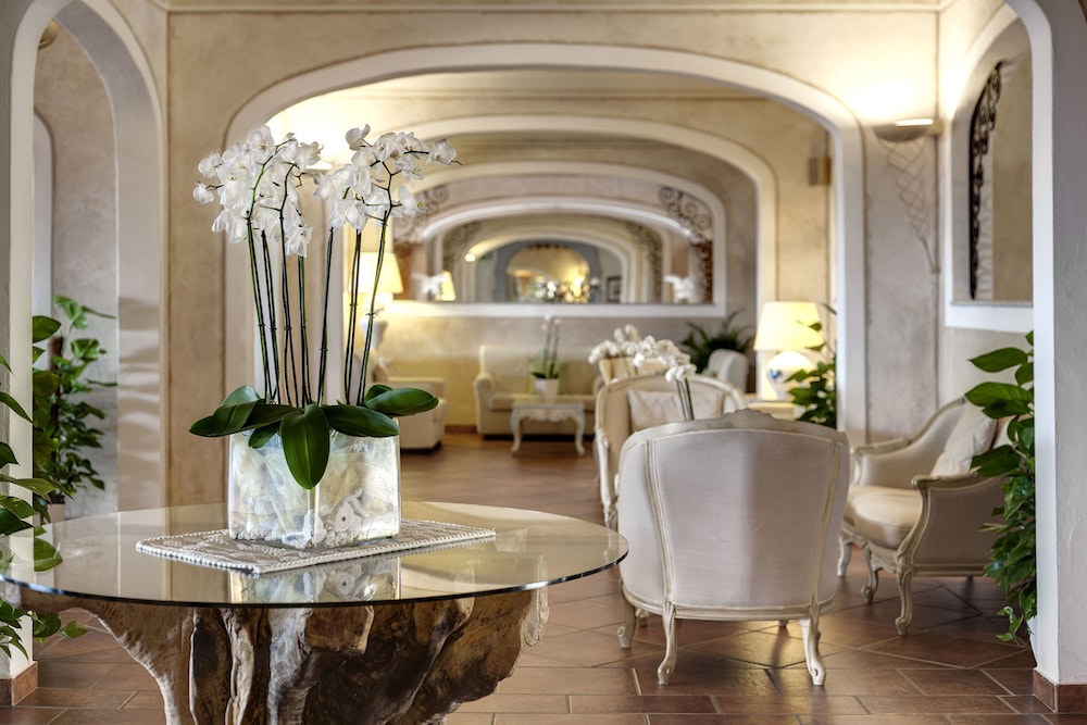 COLONNA RESORT, a Colonna Luxury Beach Hotel, Porto Cervo — Hotel building in Arzachena, Sardinia