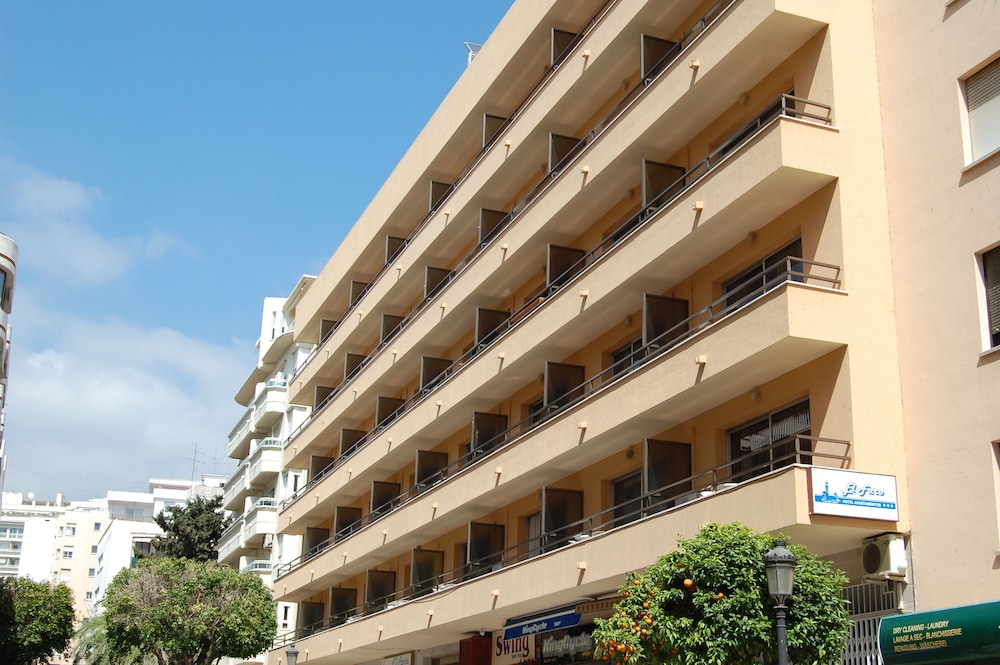 Hotel El Faro Marbella — Hotel building in Marbella, Andalusia