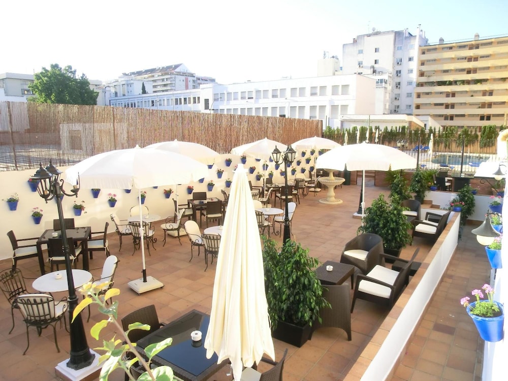 Hotel El Faro Marbella — Restaurant & bars in Marbella, Andalusia