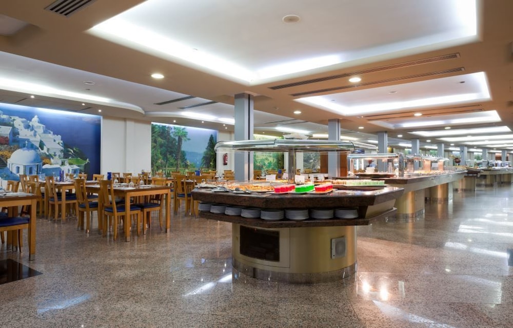 Gran Hotel Bali — Restaurant & bars in Benidorm, Valencian Community
