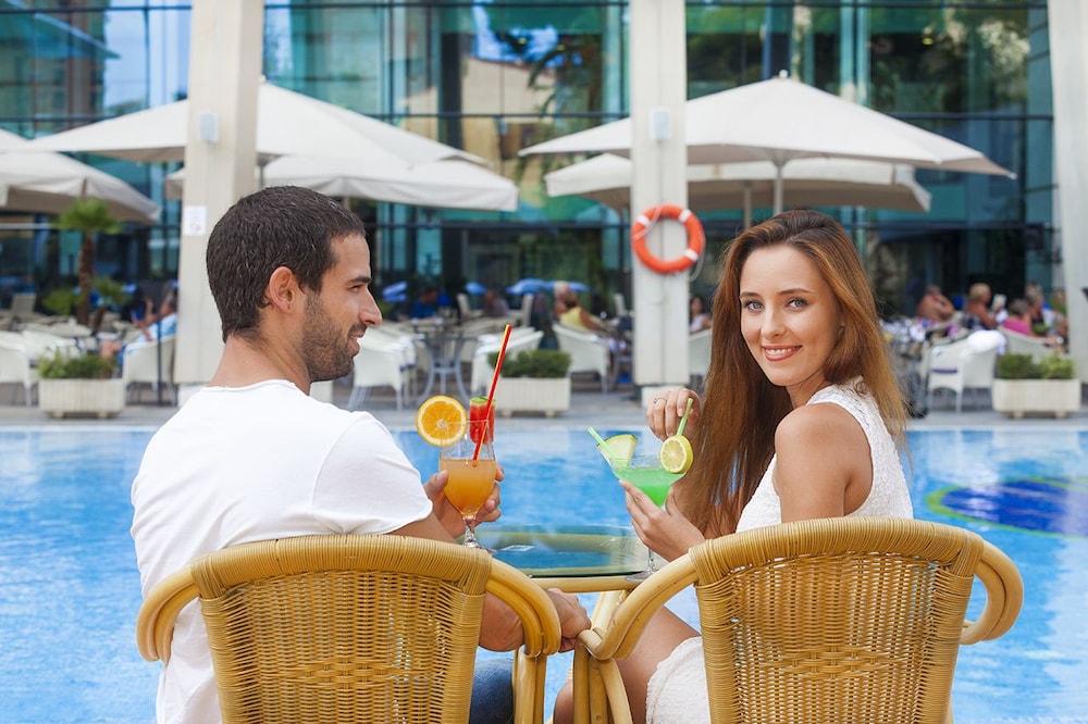 Gran Hotel Bali — Restaurant & bars in Benidorm, Valencian Community