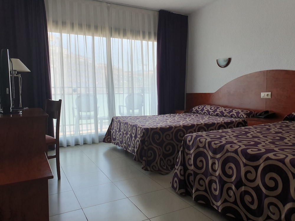 Hotel Fenals Garden — Hotel rooms in Lloret de Mar, Catalonia