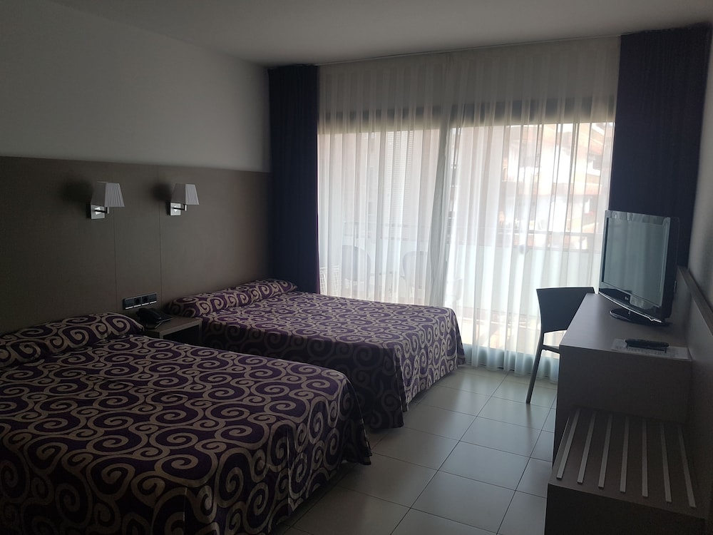 Hotel Fenals Garden — Hotel rooms in Lloret de Mar, Catalonia