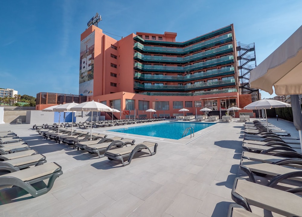 Hotel Fenals Garden — Swimming pool in Lloret de Mar, Catalonia
