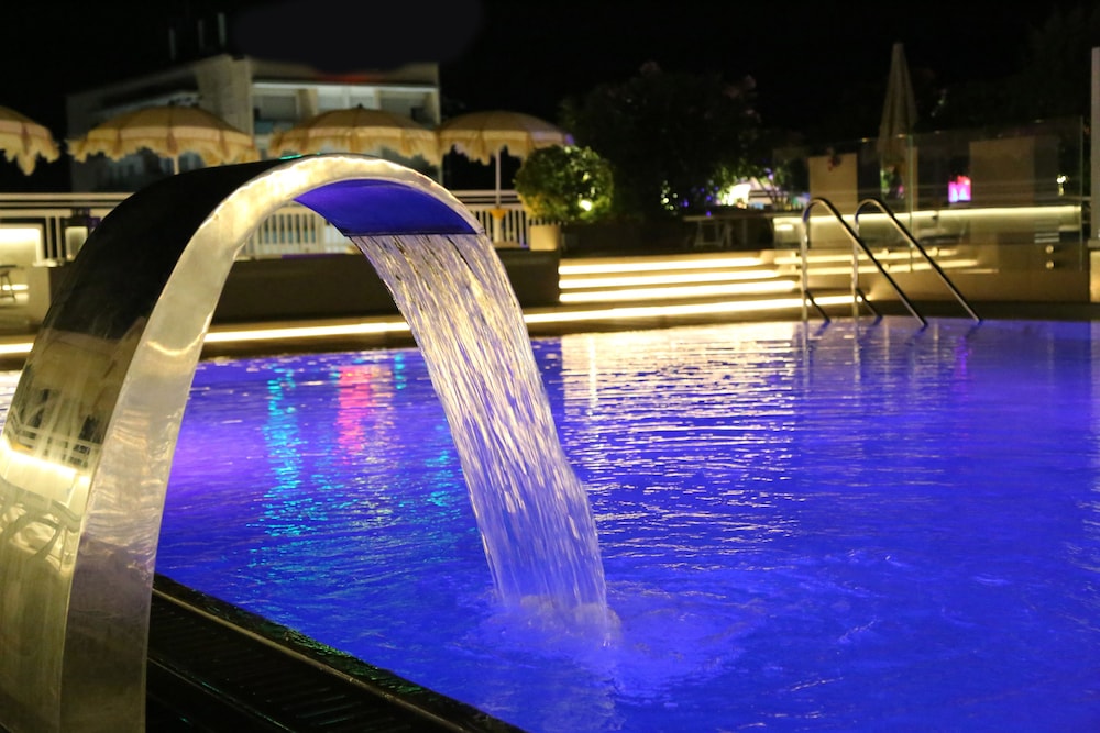 Principe Palace — Swimming pool in Jesolo, Veneto