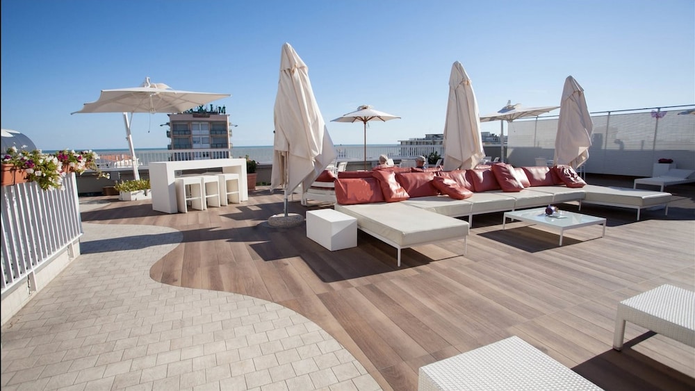 Principe Palace — Restaurant & bars in Jesolo, Veneto