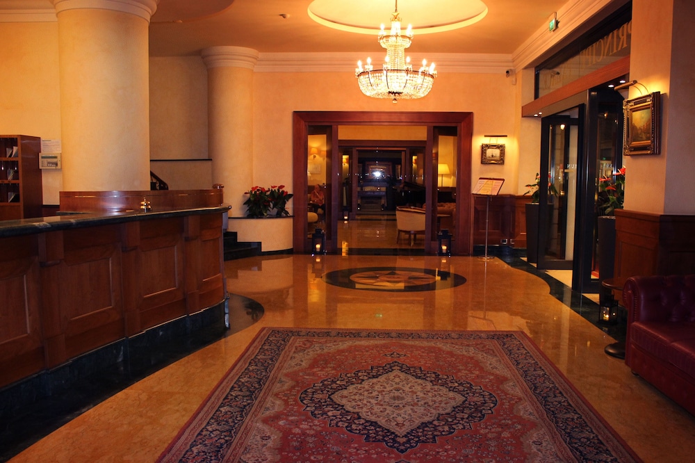 Principe Palace — Hotel building in Jesolo, Veneto