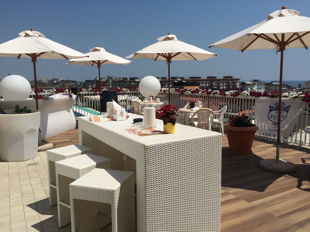 Principe Palace — Restaurant & bars in Jesolo, Veneto