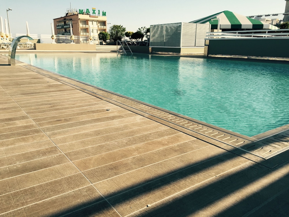 Principe Palace — Swimming pool in Jesolo, Veneto