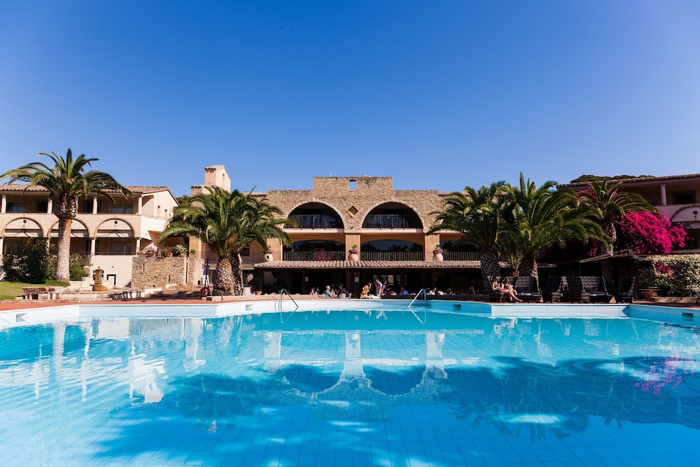 Hotel Costa Dei Fiori — Swimming pool in Santa Margherita di Pula, Sardinia