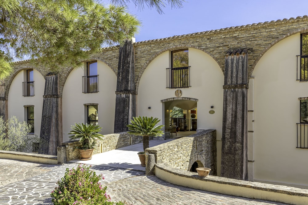 Hotel Costa Dei Fiori — Hotel building in Santa Margherita di Pula, Sardinia