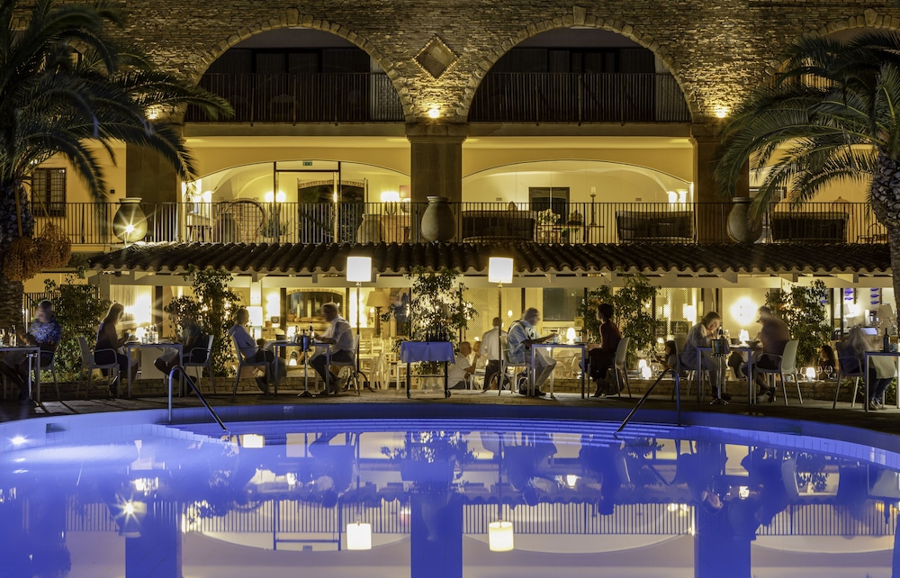 Hotel Costa Dei Fiori — Restaurant & bars in Santa Margherita di Pula, Sardinia
