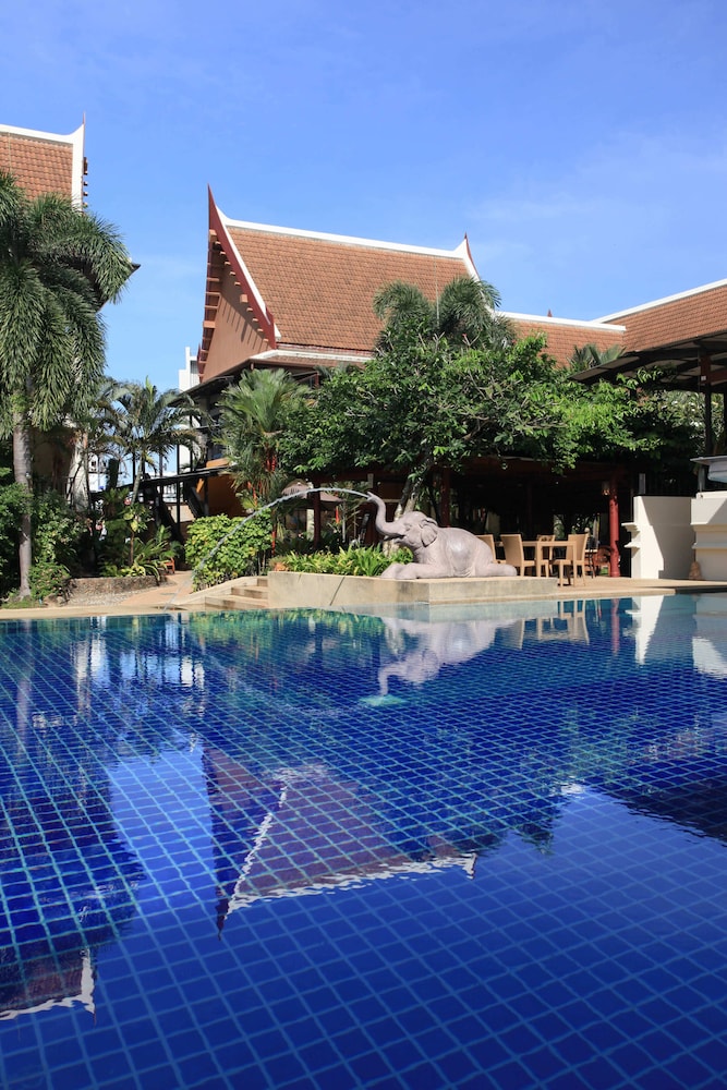 Deevana Patong Resort & Spa — Swimming pool in Patong Beach, Phuket Province
