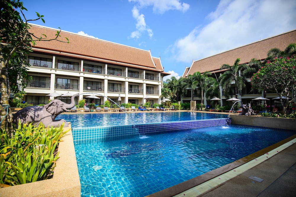 Deevana Patong Resort & Spa — Swimming pool in Patong Beach, Phuket Province