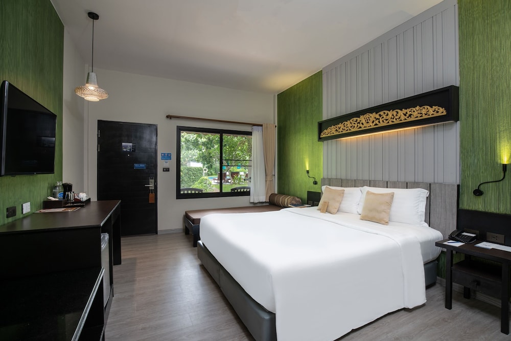 Deevana Patong Resort & Spa — Hotel rooms in Patong Beach, Phuket Province