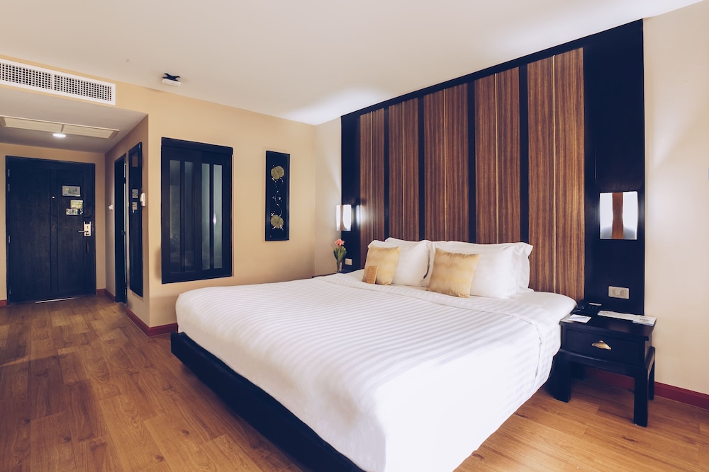 Deevana Patong Resort & Spa — Hotel rooms in Patong Beach, Phuket Province