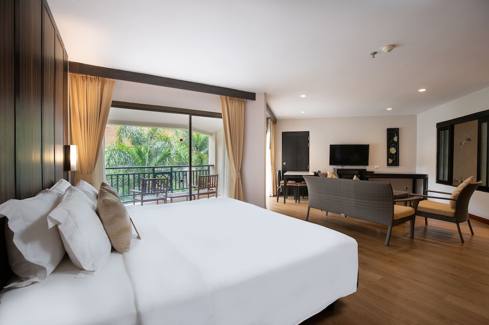 Deevana Patong Resort & Spa — Hotel rooms in Patong Beach, Phuket Province